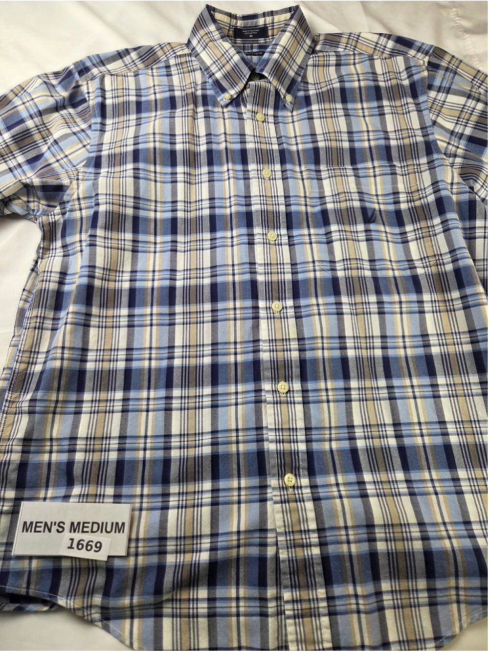 Men's Nautica Casual Button Down Shirt Medium Blue Beige Plaid #1669